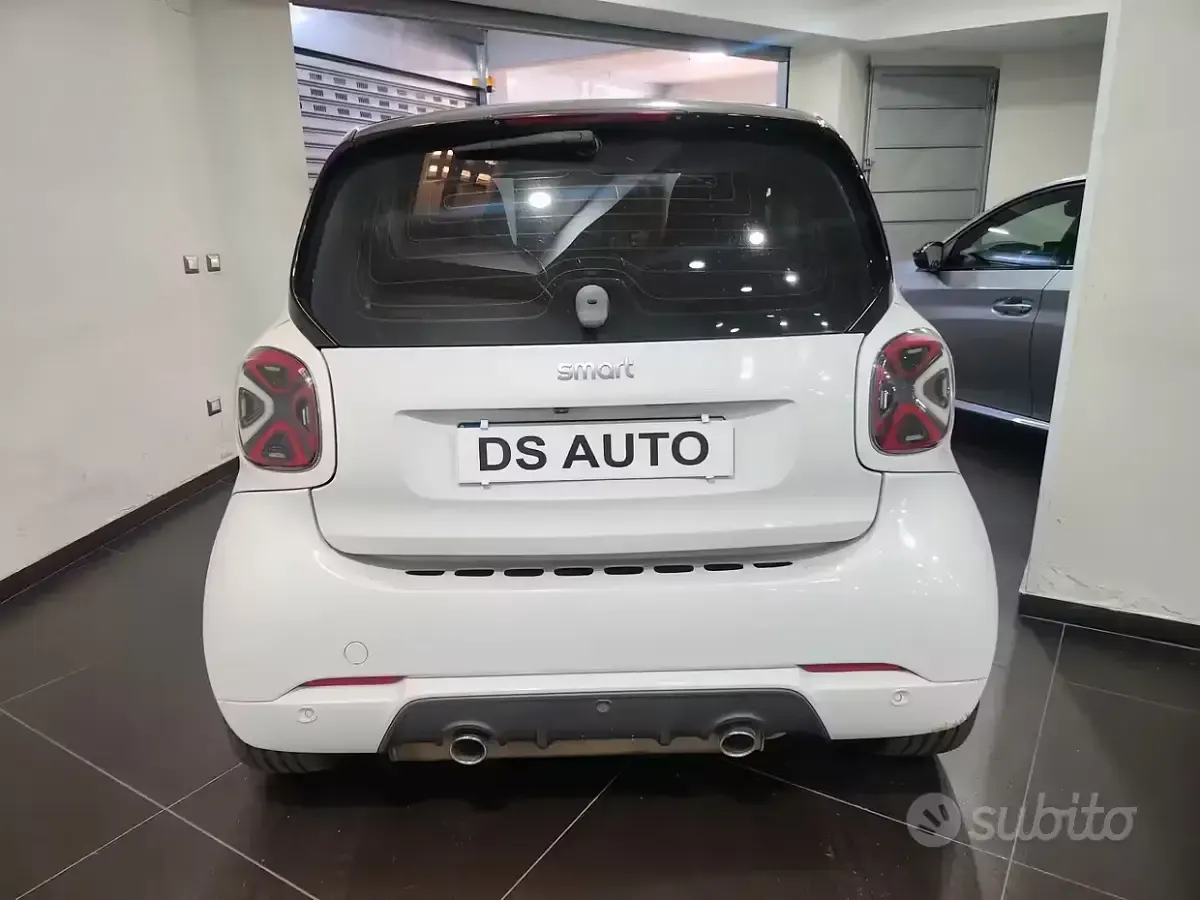 Usata Smart ForTwo Coupé Brabus 90 CV (66 kW) 2019 Bianco Coupé