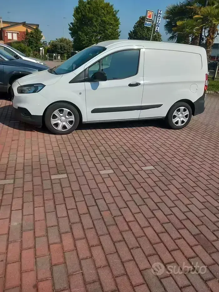 Usata Ford Transit Trend 75 CV (55 kW) 2023 Bianco Furgone