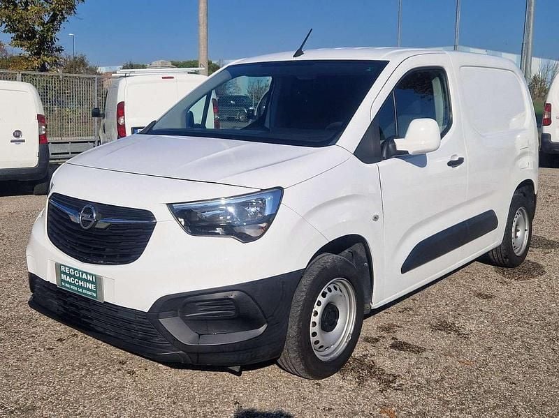 Usata Opel Combo 97 CV (71 kW) 2019 Bianco Furgone