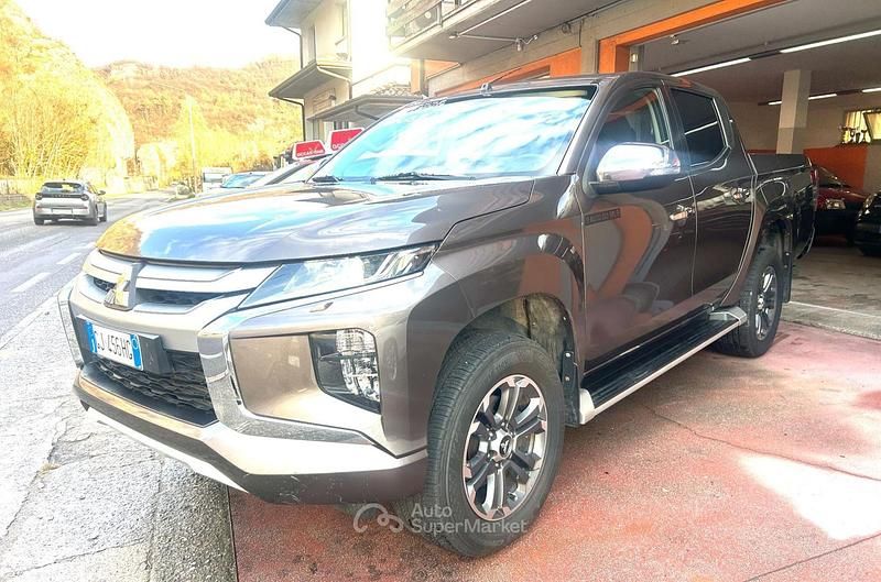 Bronzo Usata 2019 Mitsubishi L200 Intense Pick-up | 29.300 € (Molto cara) - Immagine 1/4
