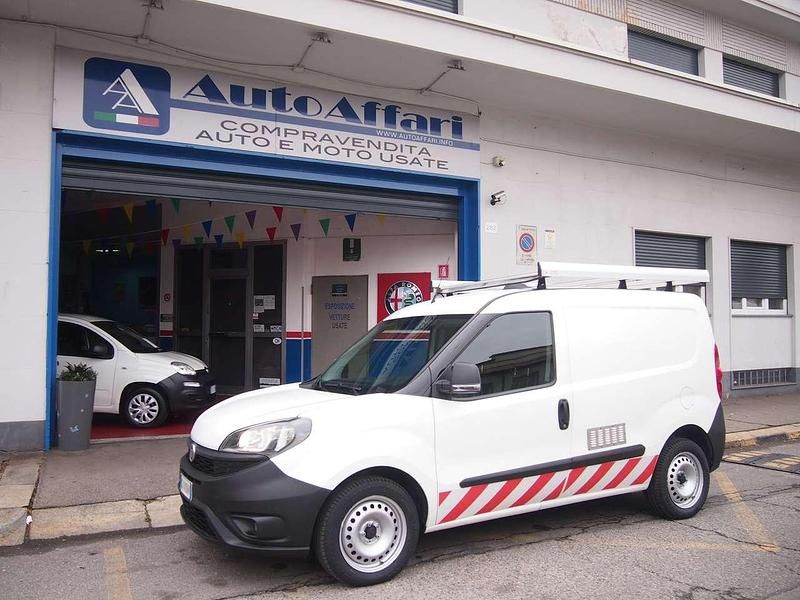 Bianco Usata 2020 Fiat Doblò Monovolume | 7990 € (Super prezzo) - Immagine 1/4