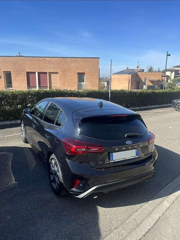 Usata Ford Focus ST-Line 125 CV (91 kW) 2023 Nero Berlina