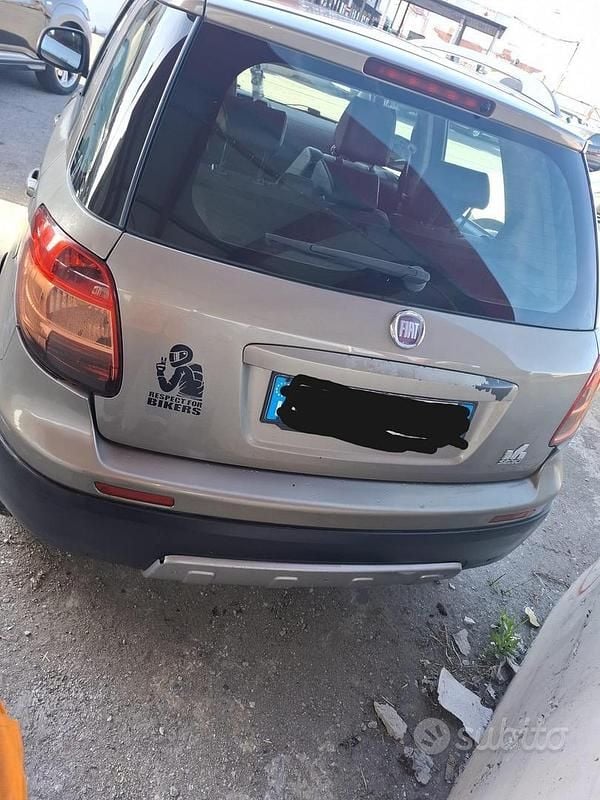 Usata Fiat Sedici 120 CV (88 kW) 2008 SUV