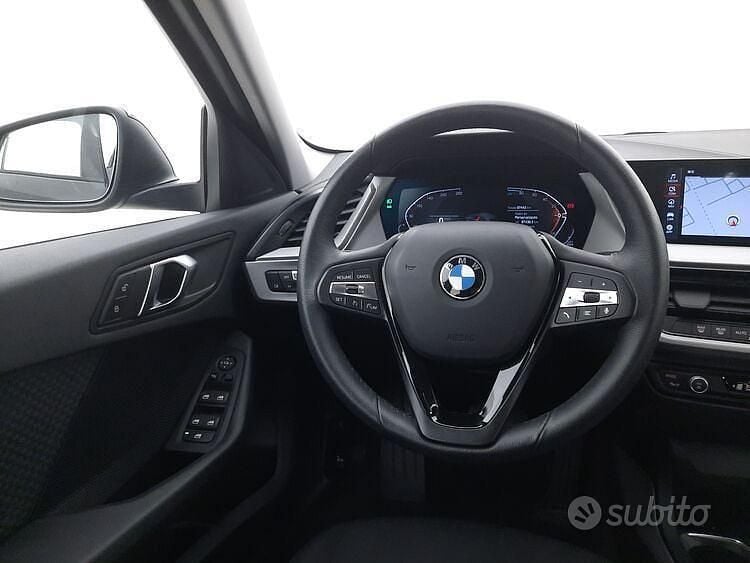 Usata BMW 120 Advantage 190 CV (139 kW) 2022 Nero Utilitaria