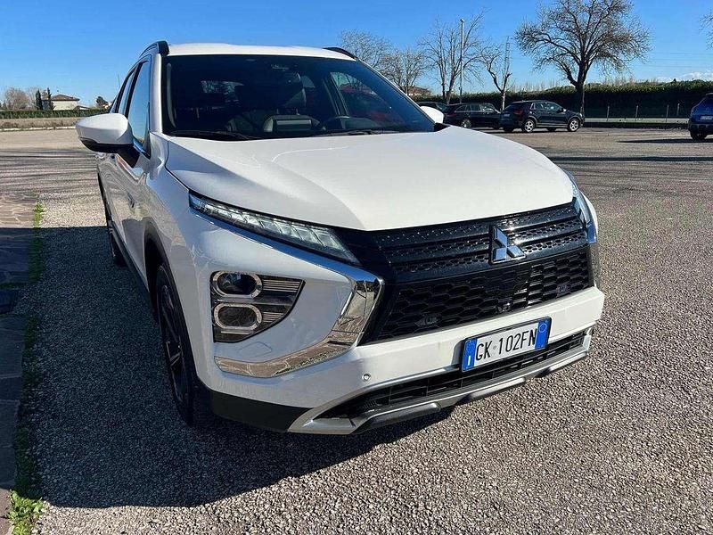 Usata Mitsubishi Eclipse Cross Instyle 98 CV (72 kW) 2022 Bianco SUV