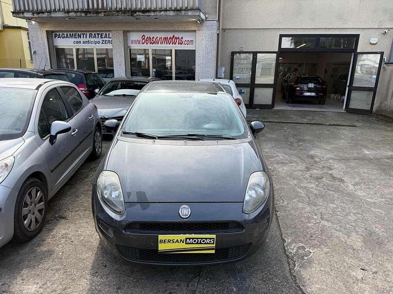 Usata Fiat Punto Lounge 75 CV (55 kW) 2012 Grigio scuro Utilitaria