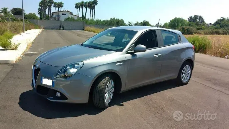 Usata Alfa Romeo Giulietta Business 120 CV (88 kW) 2016 Utilitaria