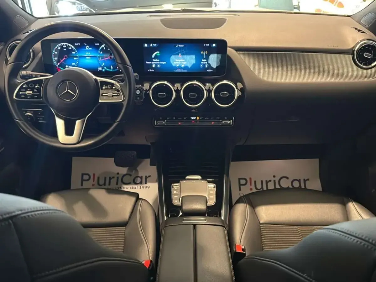 Usata Mercedes GLA180 136 CV (100 kW) 2022 Bianco SUV