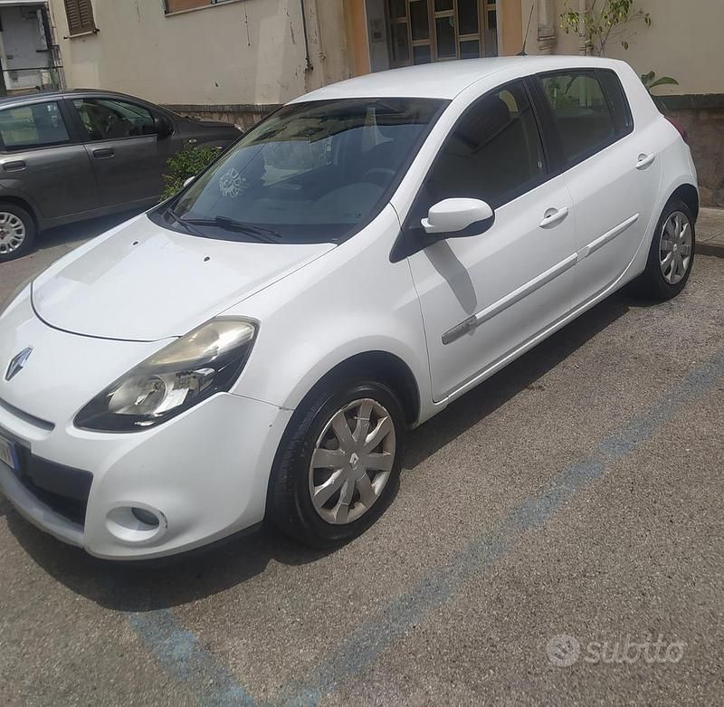 Usata Renault Clio IV 75 CV (55 kW) 2012 Bianco Utilitaria