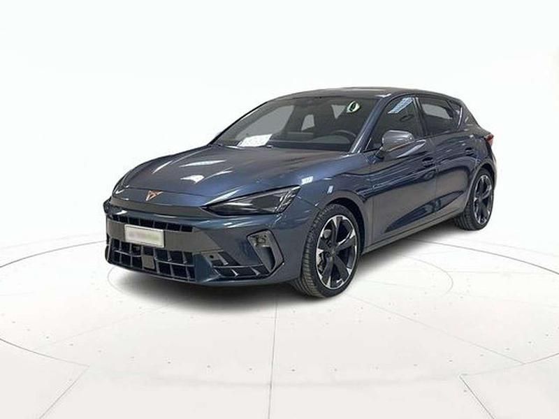 Vari colori / pastello Usata 2025 Cupra Leon Tre volumi | 28.900 € (Buon prezzo) - Immagine 1/4