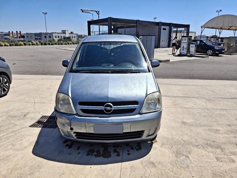 Usata Opel Meriva 75 CV (55 kW) 2003 Grigio Monovolume