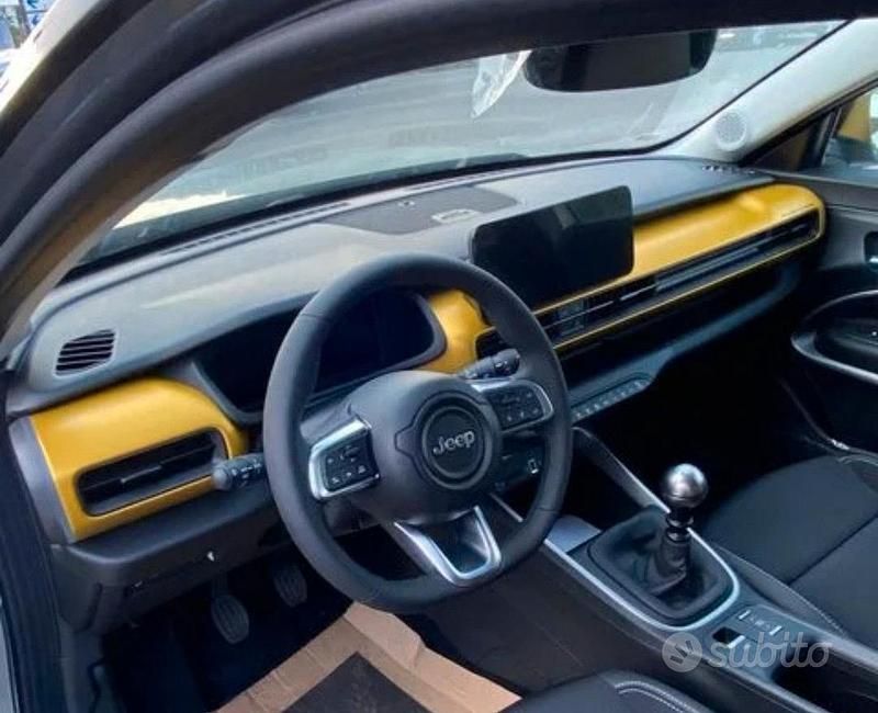 Usata Jeep Avenger Summit 101 CV (74 kW) 2023 Grigio SUV