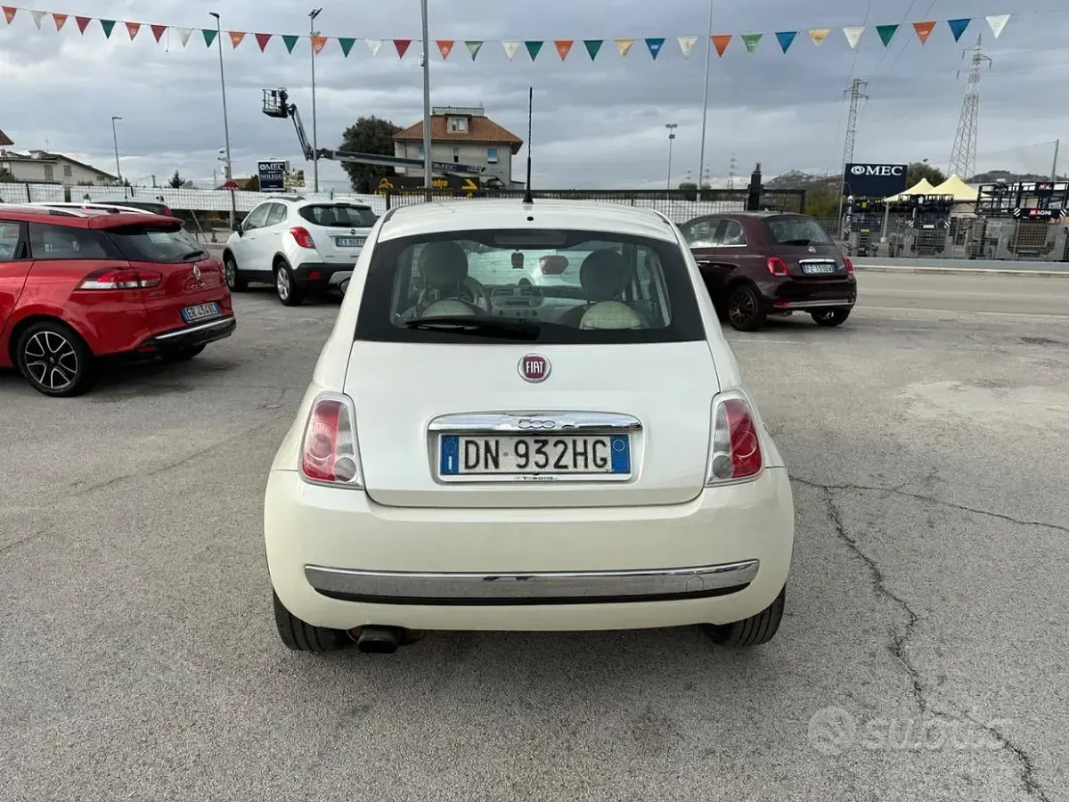 Usata Fiat 500 Lounge 75 CV (55 kW) 2010 Bianco Berlina