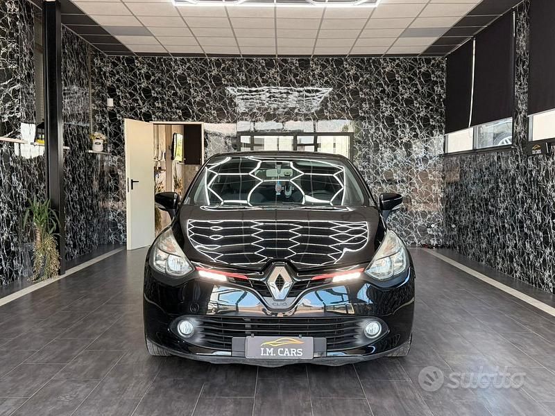 Second-hand Renault Clio IV 75 CP (55 kW) 2013 Negru Berlinǎ