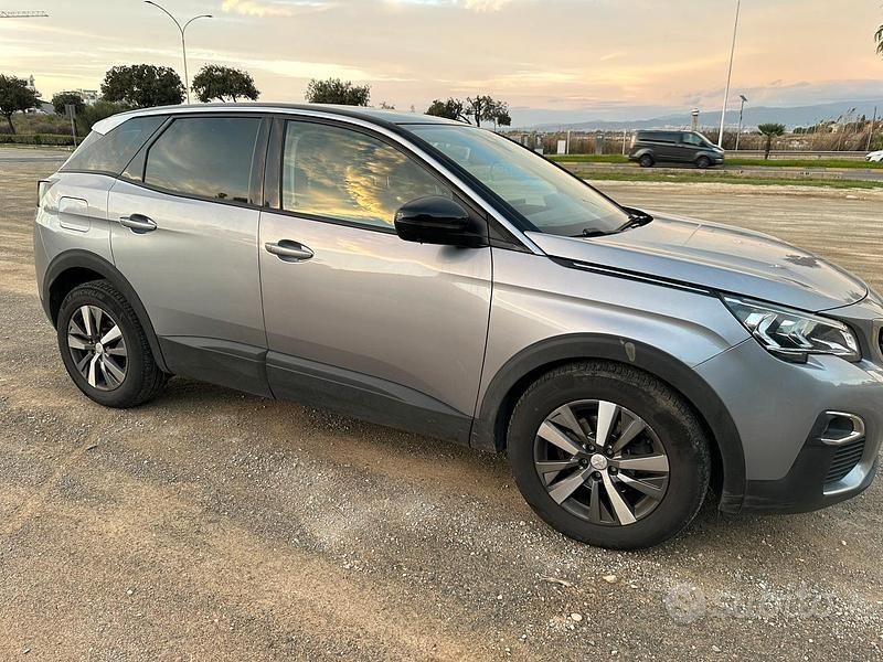 Usata Peugeot 3008 120 CV (88 kW) 2018 Grigio SUV