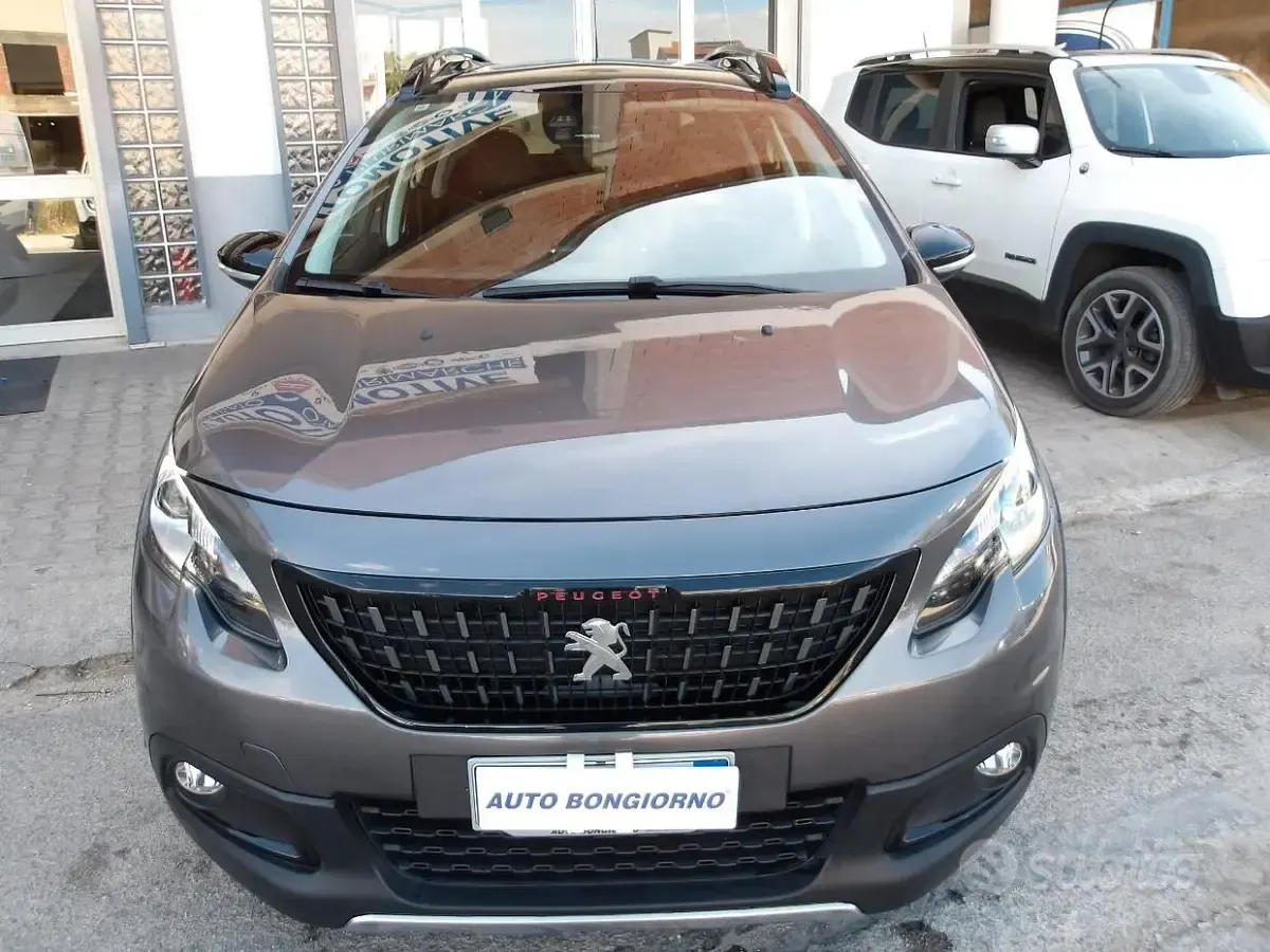 Używany Peugeot 2008 GT-line 110 KM (80 kW) 2018 Szary SUV