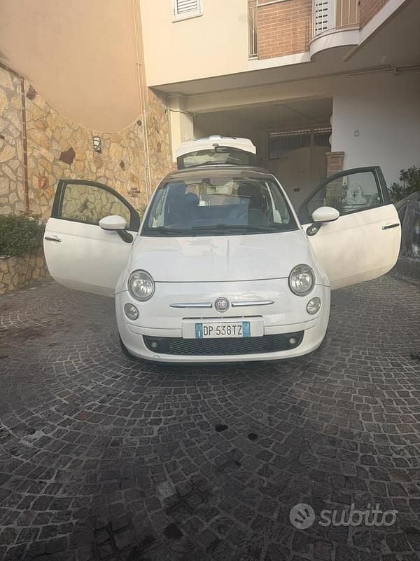 Usata Fiat 500 75 CV (55 kW) 2008 Bianco Utilitaria