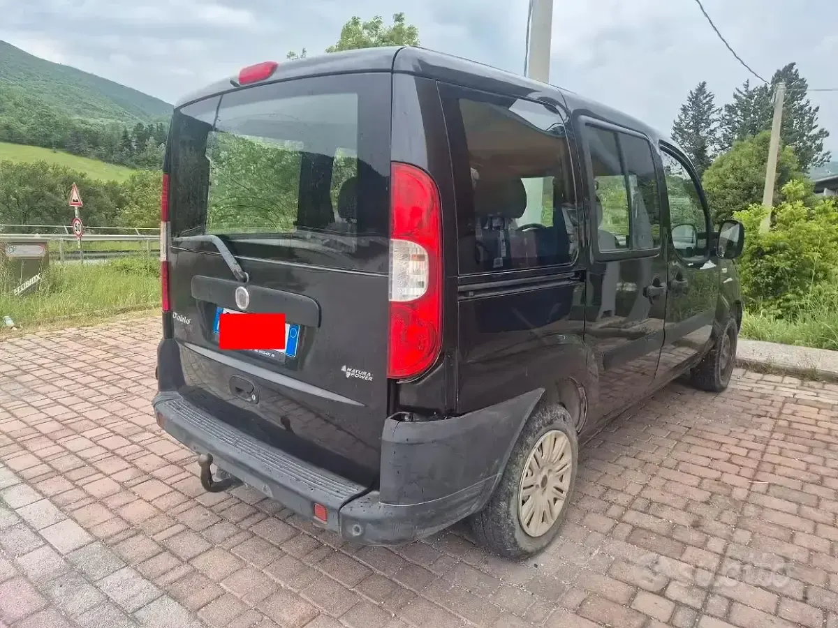 Usata Fiat Doblò Active 103 CV (75 kW) 2008 Nero Monovolume