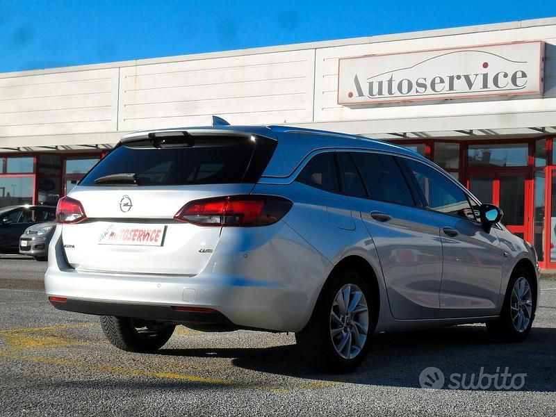 Usata Opel Astra Innovation 110 CV (80 kW) 2017 Grigio Station wagon