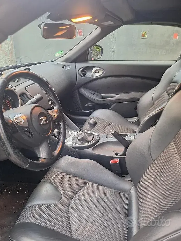 Usata Nissan 370Z 2013 Nero Cabrio