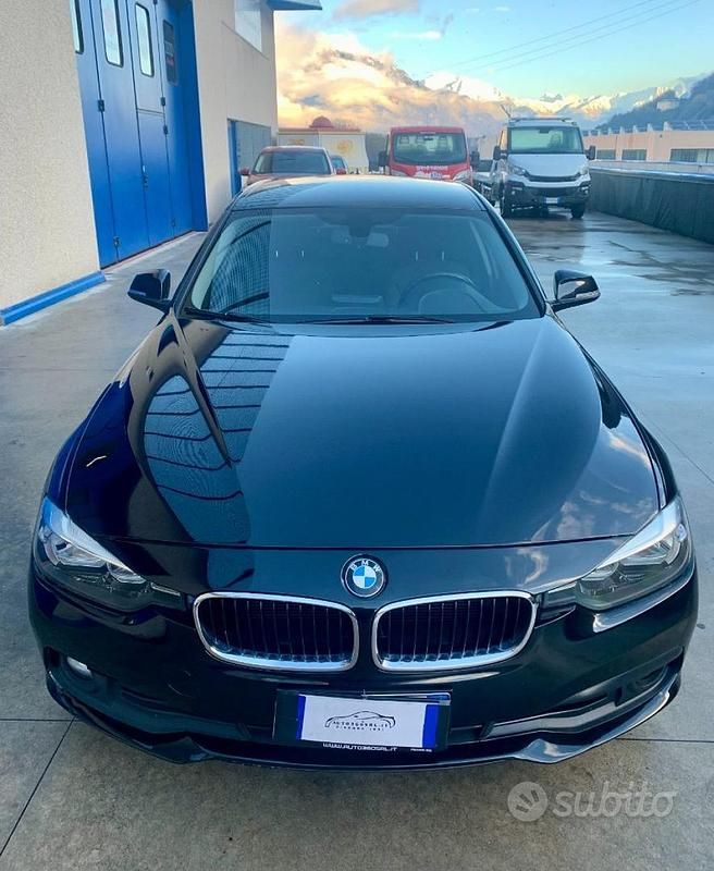 Usata BMW 318 Advantage 150 CV (110 kW) 2016 Nero metallizzato Station wagon