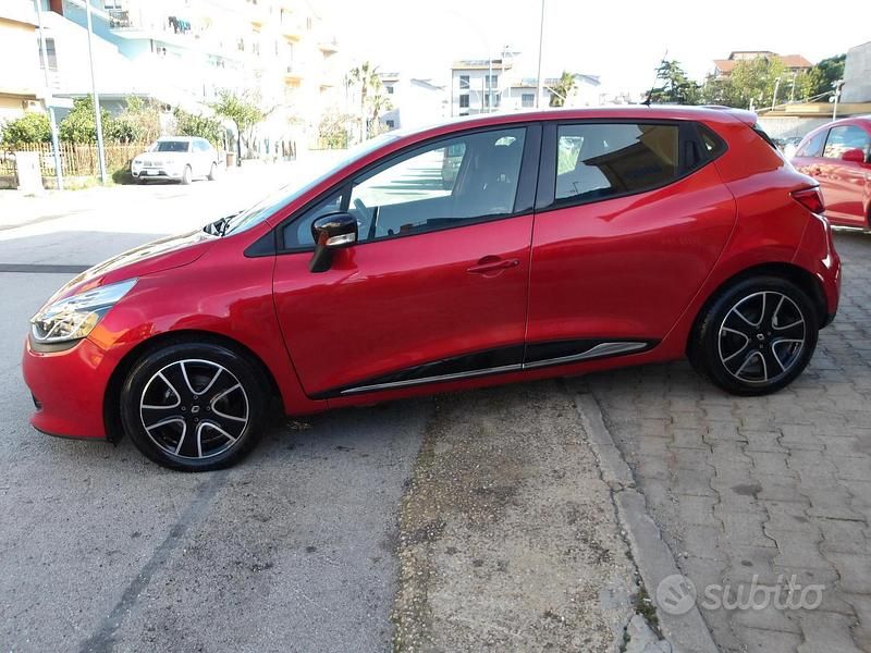 Usata Renault Clio IV 75 CV (55 kW) 2015 Rosso Berlina