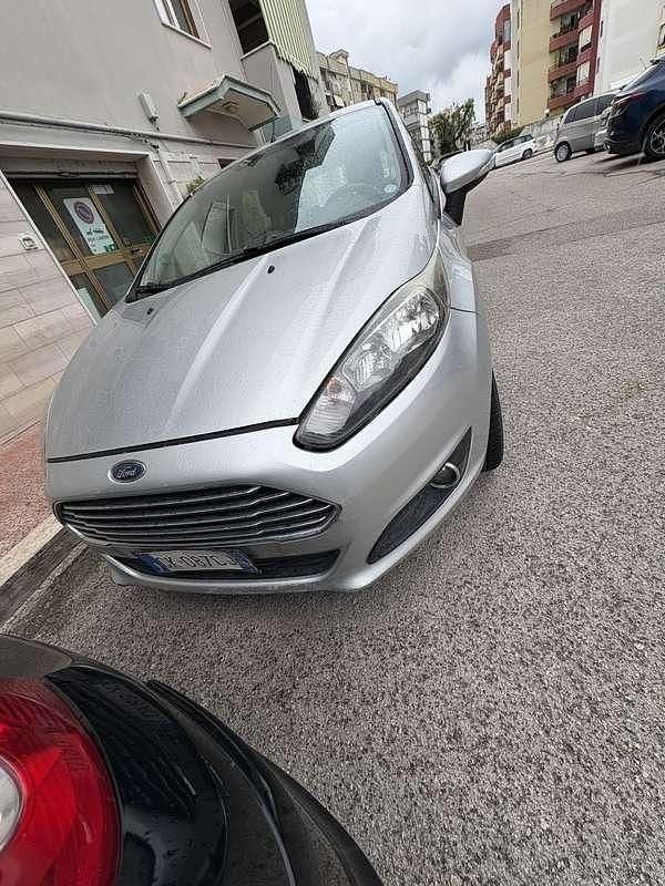 Usata Ford Fiesta Titanium 92 CV (67 kW) 2014 Utilitaria