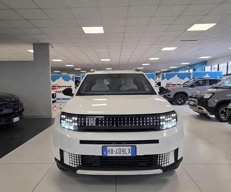 Nuova Fiat Grande Panda Pop 101 CV (74 kW) 2025 Azzurro acqua Utilitaria