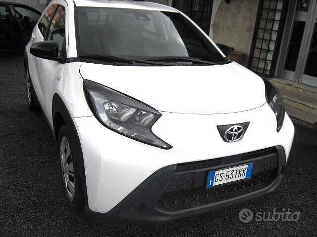 Usata Toyota Aygo X Lounge 72 CV (52 kW) 2024 Bianco SUV