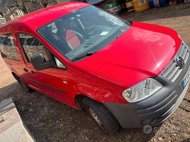Usata VW Caddy 2007 Rosso Monovolume