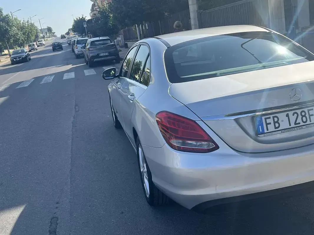 Usata Mercedes C180 Exclusive 116 CV (85 kW) 2015 Berlina
