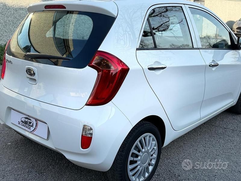 Usata Kia Picanto 69 CV (50 kW) 2012 Bianco Utilitaria