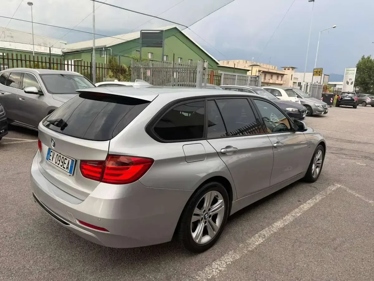 Usata BMW 316 Sport Line 116 CV (85 kW) 2014 Grigio Station wagon