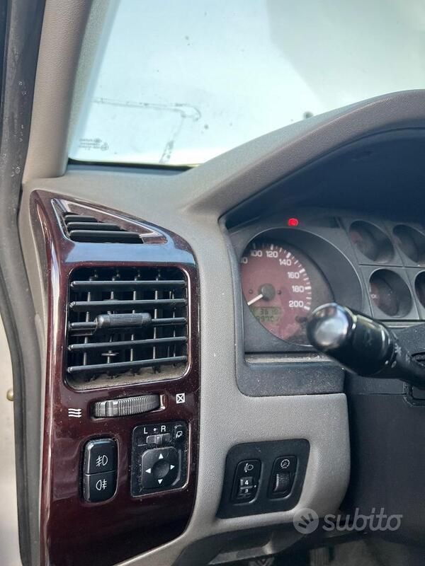 Usata Mitsubishi Pajero 160 CV (117 kW) 2002 Grigio SUV