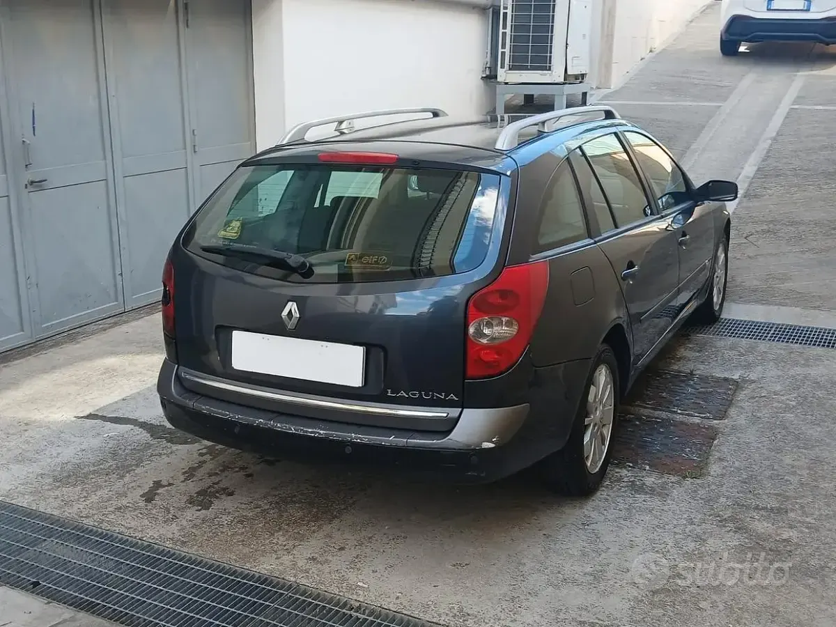 Usata Renault Laguna II 131 CV (96 kW) 2006 Grigio Station wagon
