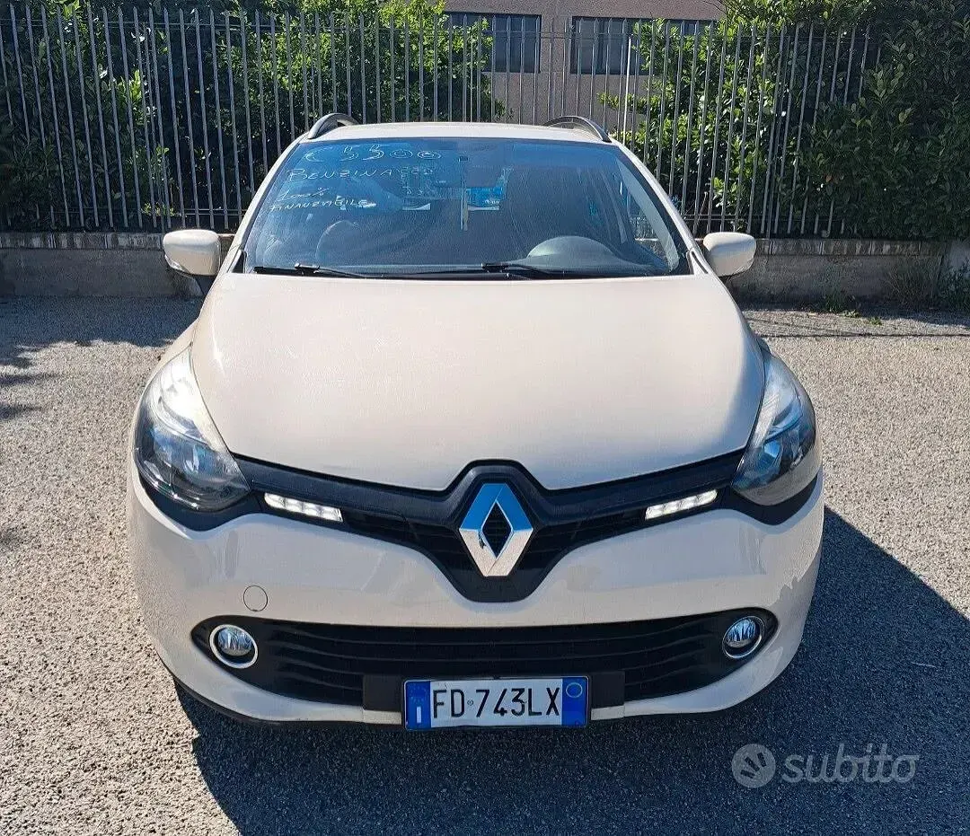 Usata Renault Clio Zen 73 CV (53 kW) 2016 Beige Station wagon
