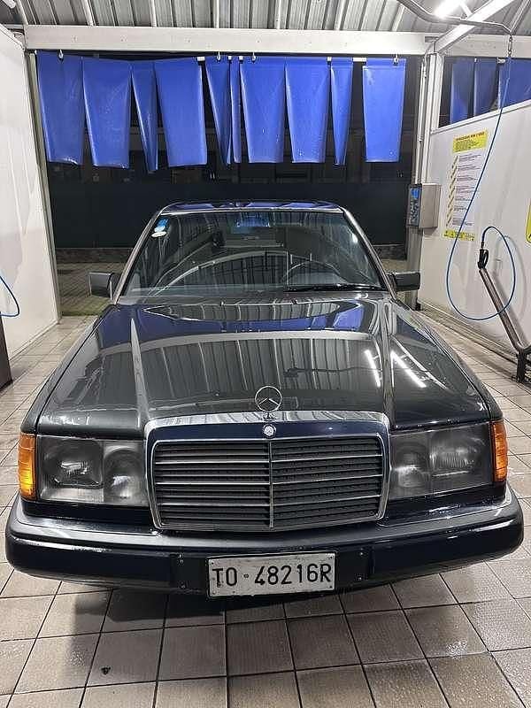 Usata Mercedes E200 122 CV (89 kW) 1991 Berlina