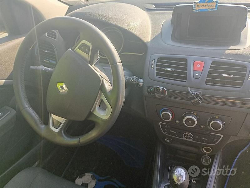 Usata Renault Mégane GrandTour 110 CV (80 kW) 2012 Bianco Station wagon