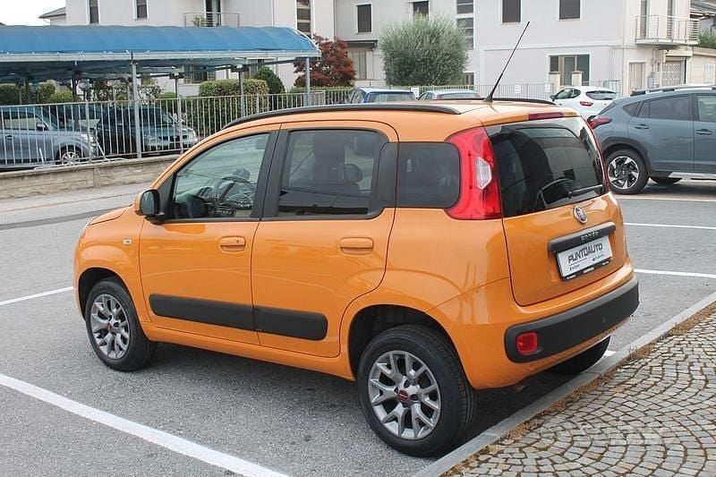 Usata Fiat Panda Lounge 85 CV (62 kW) 2018 Arancione Utilitaria