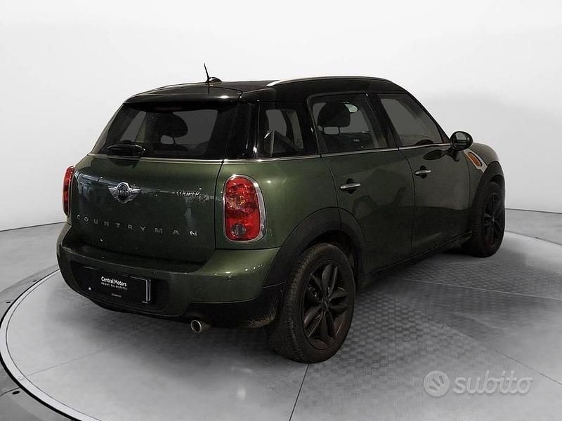 Usata Mini Park Lane Countryman 111 CV (81 kW) 2016 Verde SUV