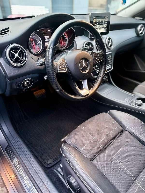 Usata Mercedes CLA200 Shooting Brake Premium 136 CV (100 kW) 2015 Grigio Station wagon