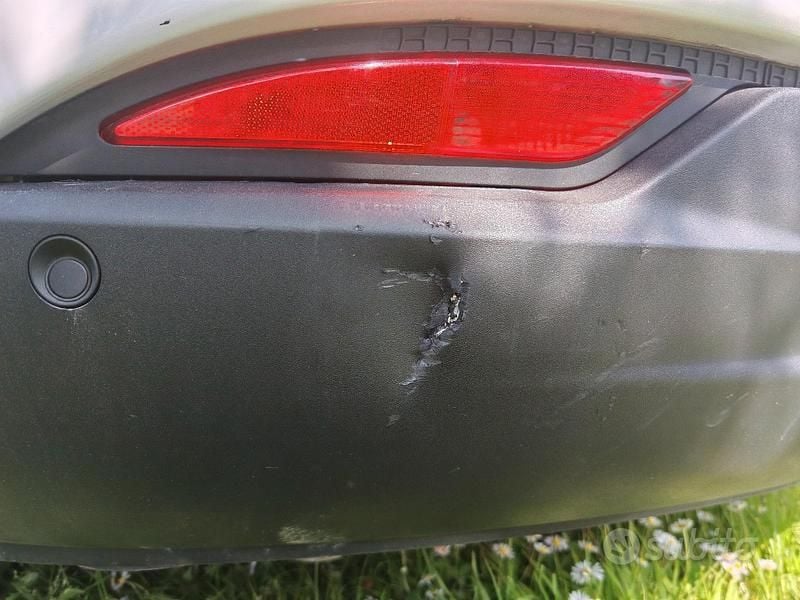 Usata Lancia Delta Gold 120 CV (88 kW) 2012 Bianco Utilitaria