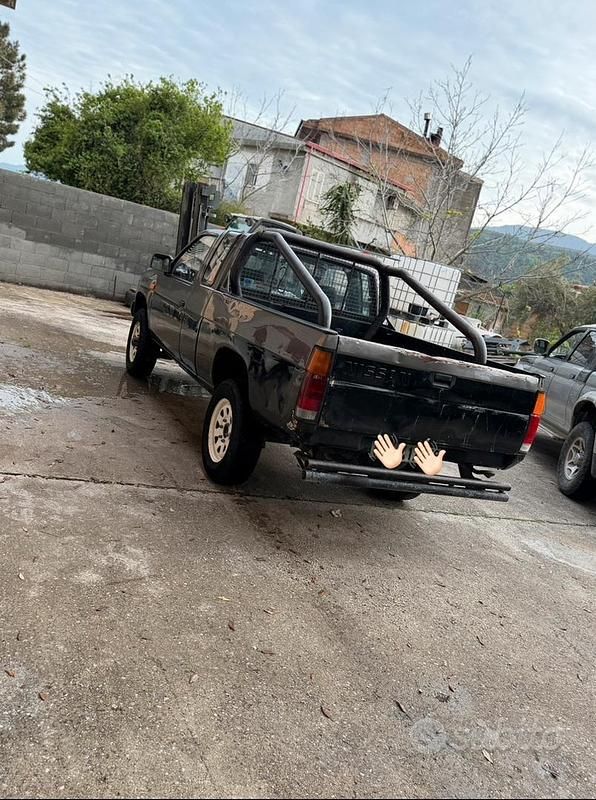 Usata Nissan King 80 CV (58 kW) 1999 Nero Pick-up