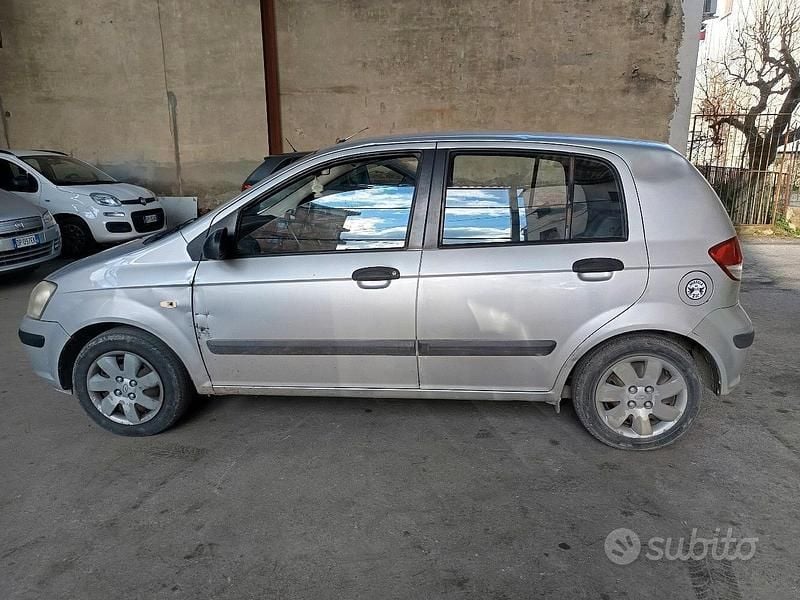 Usata Hyundai Getz 66 CV (48 kW) 2004 Grigio Utilitaria