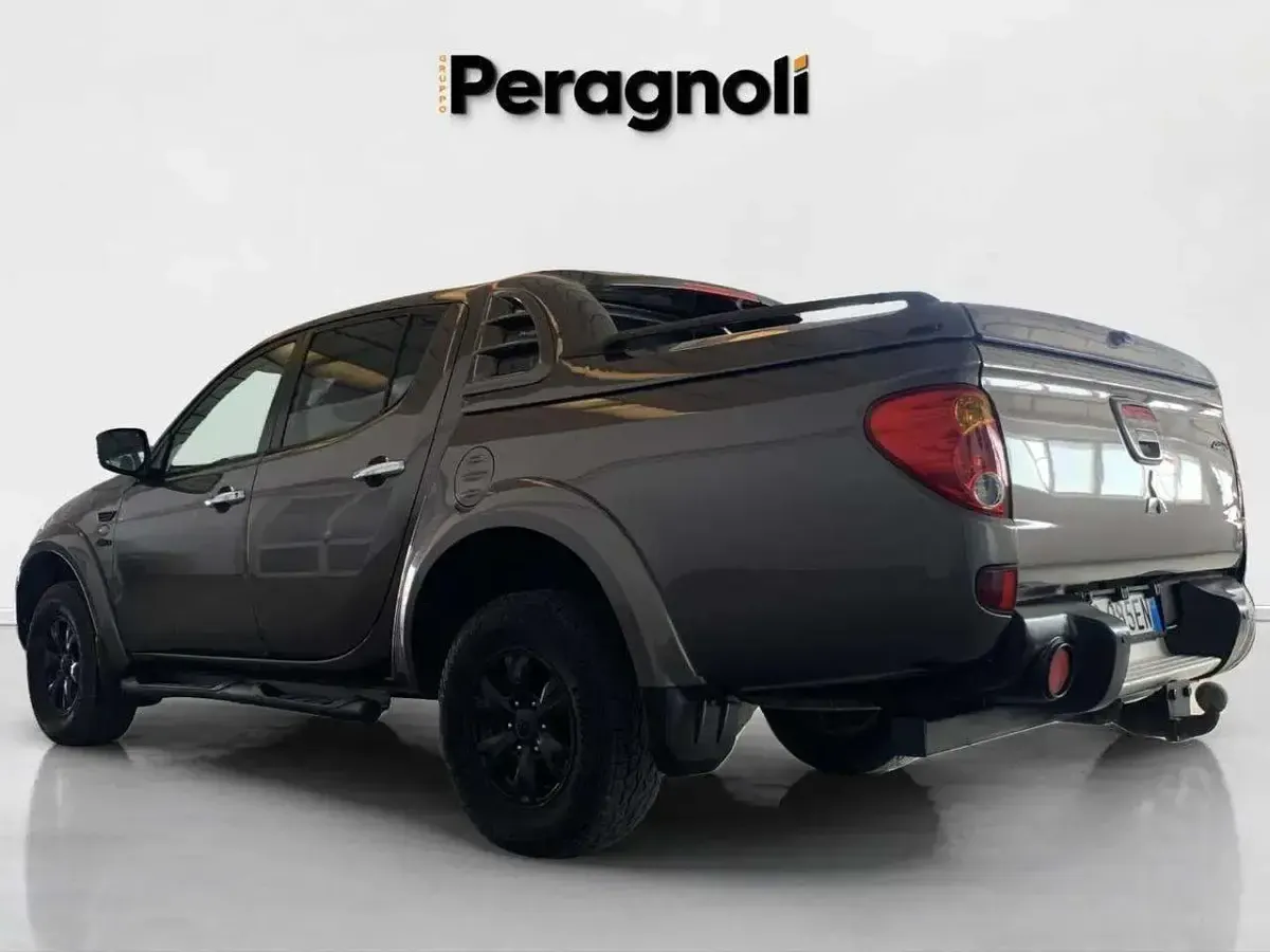 Usata Mitsubishi L200 Intense+ 178 CV (130 kW) 2011 Grigio Pick-up