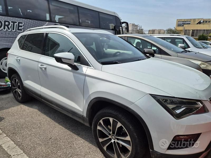 Begagnad Seat Ateca Business 116 HK (85 kW) 2019 Vit SUV