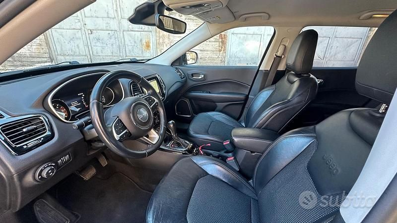 Usata Jeep Compass Opening Edition 140 CV (102 kW) 2017 Grigio SUV