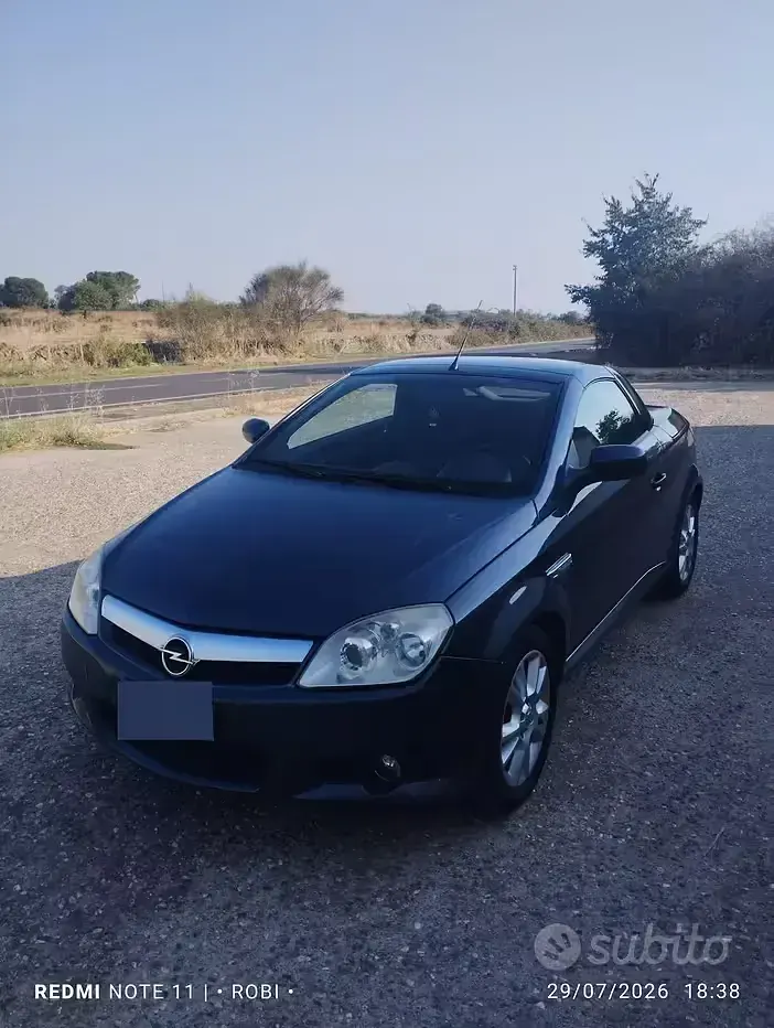 Usata Opel Tigra 69 CV (50 kW) 2006 Cabrio