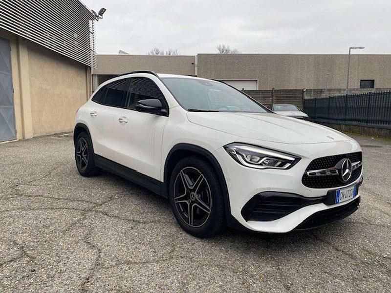 Usata Mercedes GLA200 Premium 150 CV (110 kW) 2023 Bianco SUV