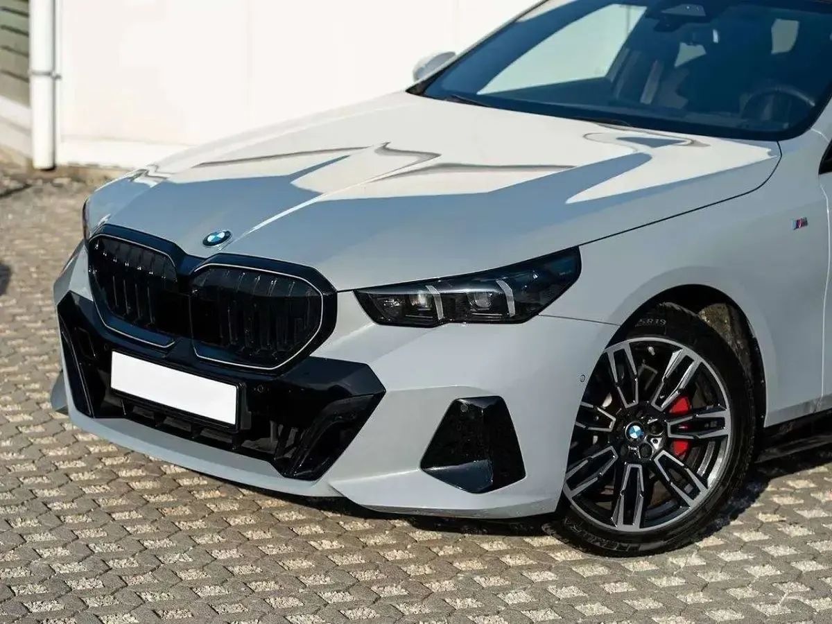 Usata BMW 520 M Sport 197 CV (144 kW) 2025 Grigio brooklyn m Station wagon